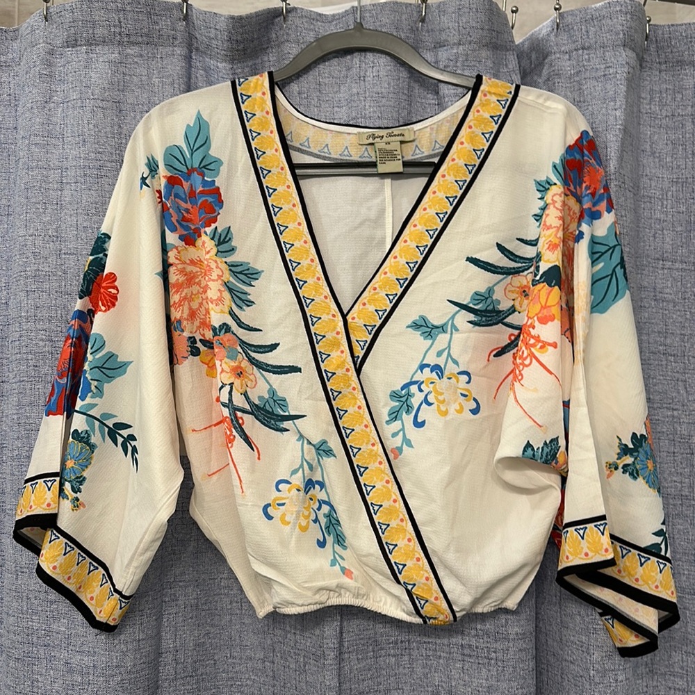 Oriental style quarter sleeve top size xs